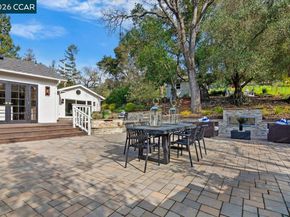 1076 N Thompson Rd, Lafayette CA 94549