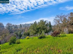 1076 N Thompson Rd, Lafayette CA 94549