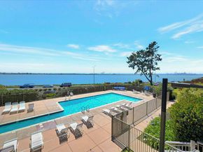 4 Anchor Drive F331, Emeryville CA 94608