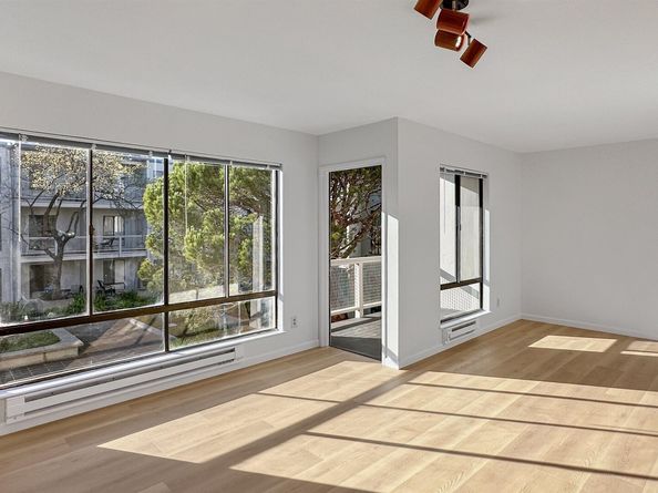 4 Anchor Drive F331, Emeryville CA 94608