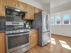 1821 Grand St, Alameda CA 94501