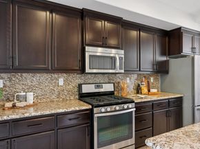 6466 Bayview Dr, Oakland CA 94605