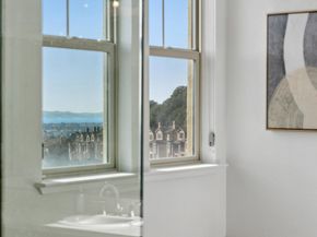 6466 Bayview Dr, Oakland CA 94605