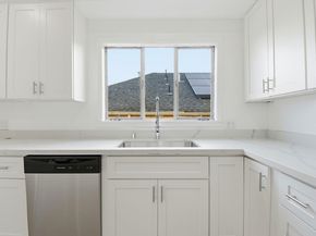 1712 37Th Ave, Oakland CA 94601