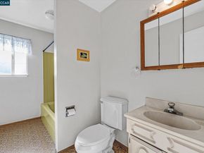 2075 Costa Ct, Pinole CA 94564