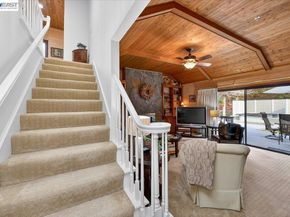 28 Harrington Rd, Moraga CA 94556
