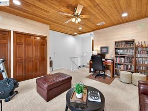 28 Harrington Rd, Moraga CA 94556