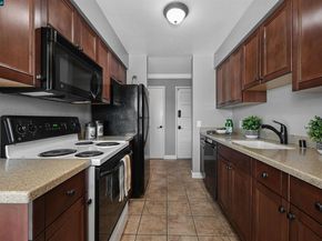 825 Oak Grove Rd 46, Concord CA 94518