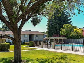 825 Oak Grove Rd 46, Concord CA 94518