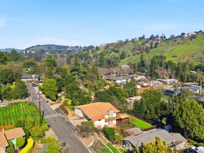 95 Mackie Dr, Martinez CA 94553