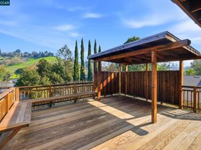 95 Mackie Dr, Martinez CA 94553