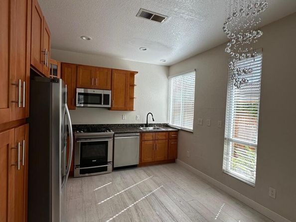 912 Vista Pointe Dr, San Ramon CA 94582