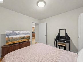 88 E San Fernando St 303, San Jose CA 95113