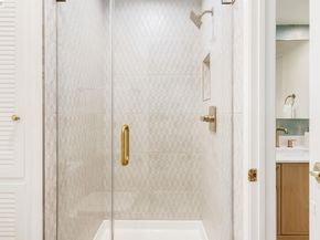 6558 Lucas Ave 202, Oakland CA 94611