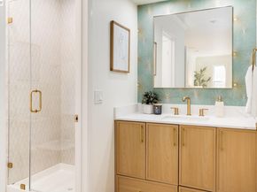 6558 Lucas Ave 202, Oakland CA 94611