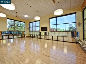 2057 Golden Rain Rd 8, Walnut Creek CA 94595