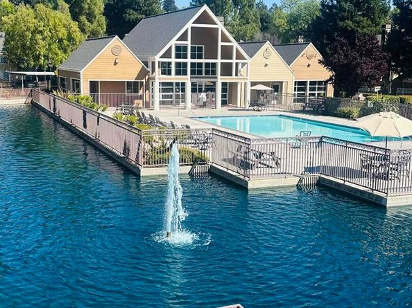 125 Reflections Drive 24, San Ramon CA 94583