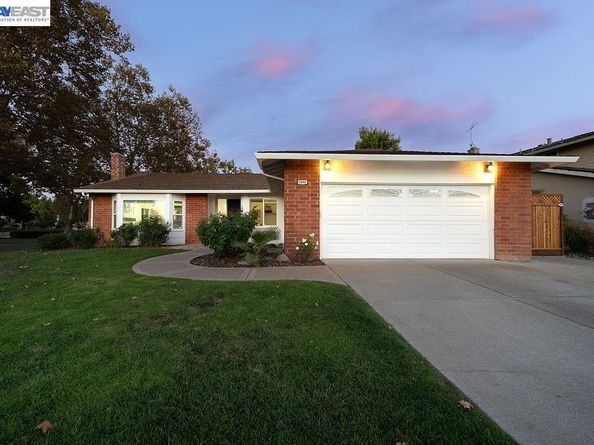 2802 Jones Gate Ct, Pleasanton CA 94566
