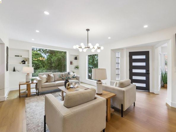 4049 Canon Ave, Oakland CA 94602