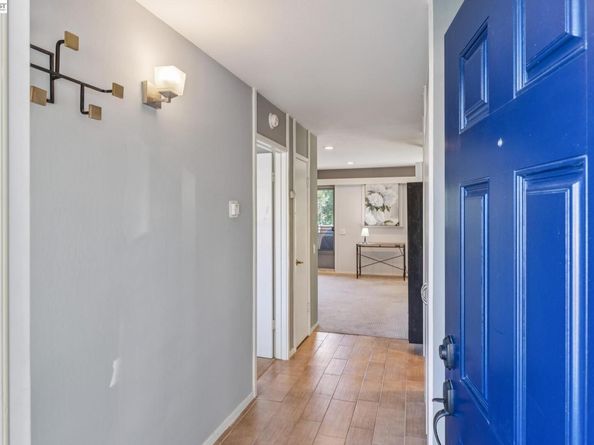 2133 Donald Dr 18, Moraga CA 94556