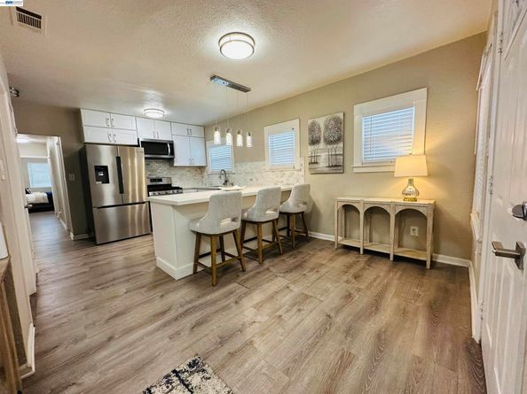 1249 88th Avenue, Oakland CA 94621