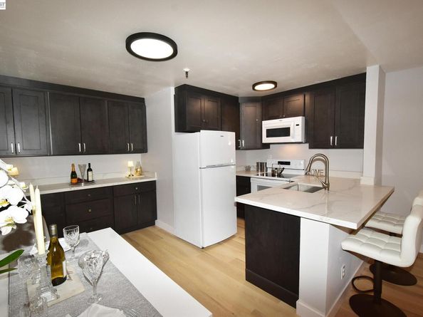 303 Adams St 109, Oakland CA 94610