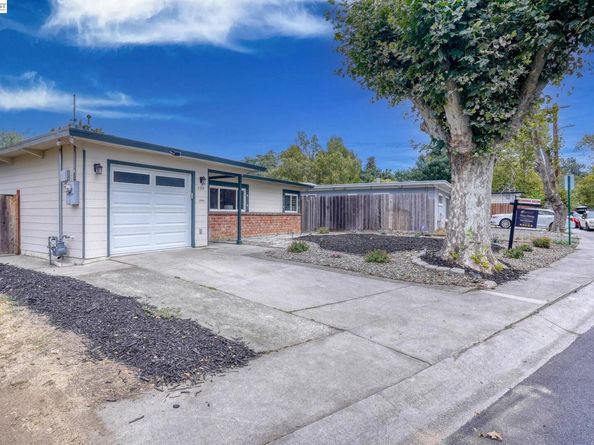 738 Lilly Ave, Hayward CA 94544