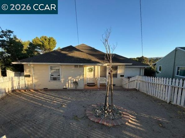 2344 Scenic Ave, Martinez CA 94553