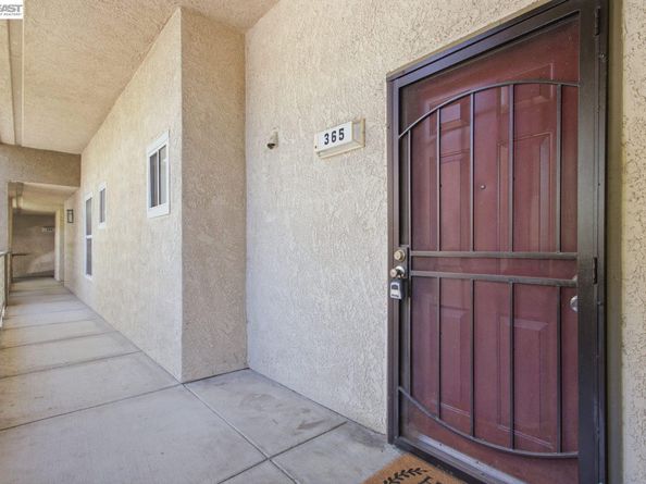 685 Dartmore Ln 365, Hayward CA 94544