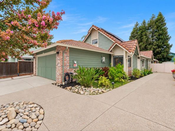 5520 Rainflower Dr, Livermore CA 94551