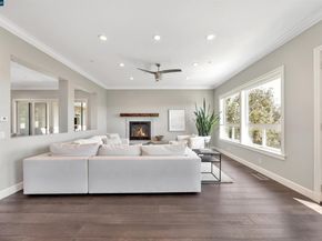 1100 Dunsyre Dr, Lafayette CA 94549