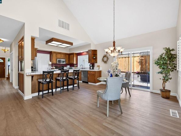 129 Deodar Dr, Pacheco CA 94553