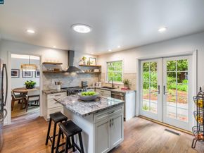 860 Paradise Ct, Lafayette CA 94549