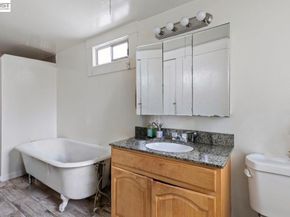 1433 15th Avenue, Oakland CA 94606