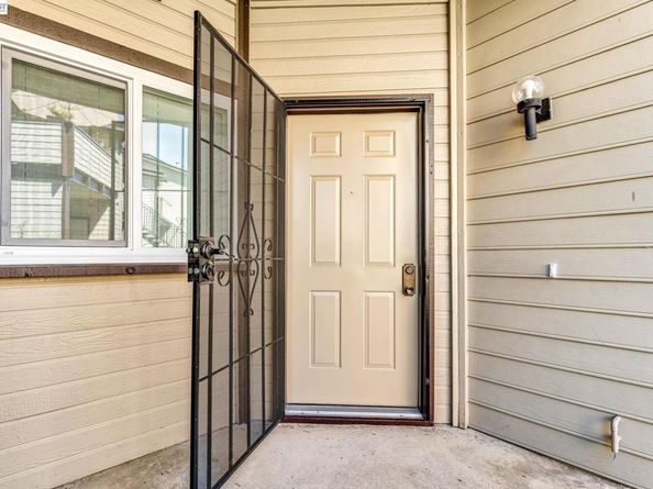 583 Majestic Way, San Leandro CA 94578