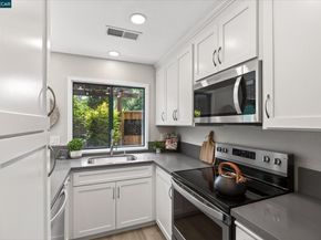 2340 Westcliffe Ln L, Walnut Creek CA 94597