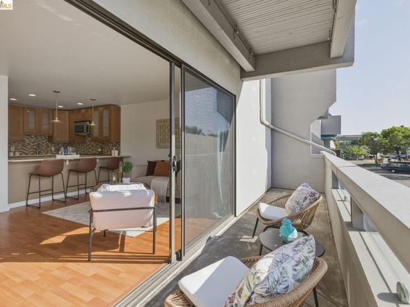 5 Embarcadero W 126, Oakland CA 94607