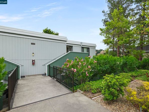 1100 Singingwood 8, Walnut Creek CA 94595