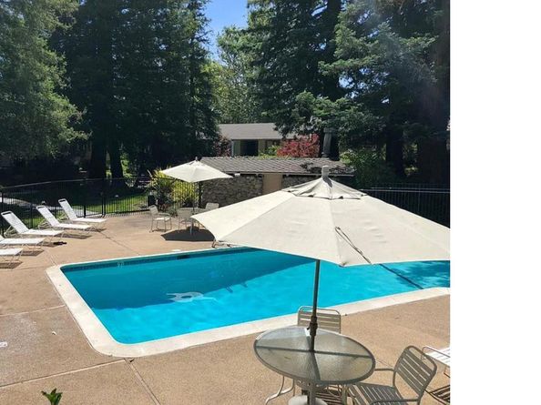 20720 4Th St 3, Saratoga CA 95070