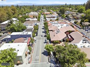 20720 4Th St 3, Saratoga CA 95070