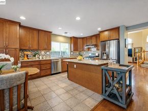 15100 Shining Star Ln, San Leandro CA 94579