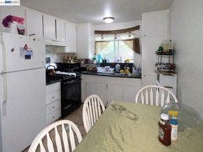 634 8TH St, Richmond CA 94801