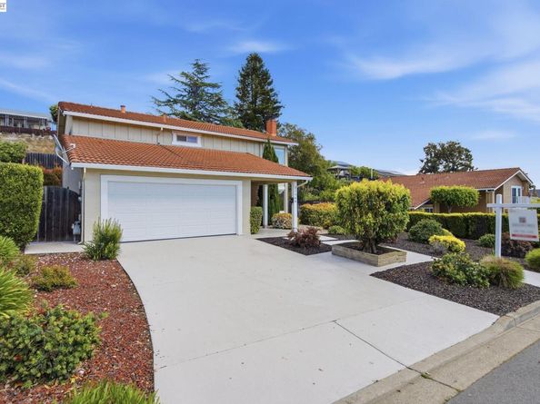 27966 El Portal Dr, Hayward CA 94542