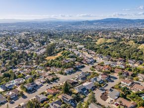 27966 El Portal Dr, Hayward CA 94542