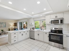 27966 El Portal Dr, Hayward CA 94542