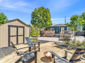 2907 Seminary Ave, Oakland CA 94605