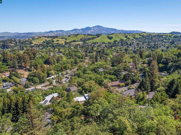 3391 Woodview Dr, Lafayette CA 94549