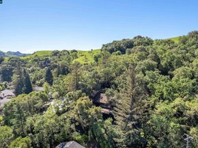 3391 Woodview Dr, Lafayette CA 94549