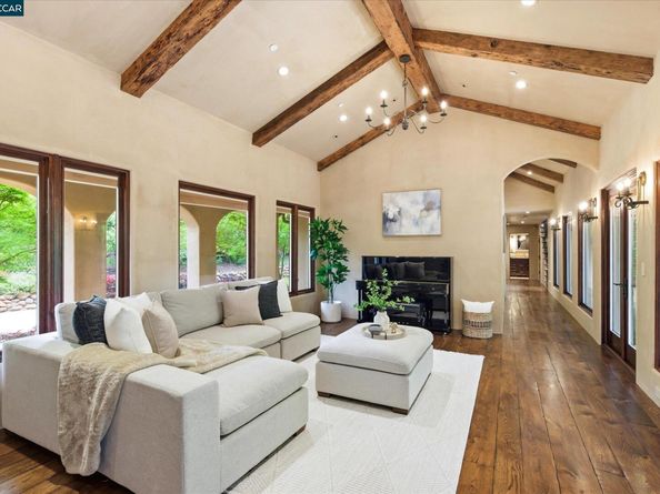 80 Rheem Blvd, Orinda CA 94563