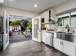 1539 Blake Street, Berkeley CA 94703